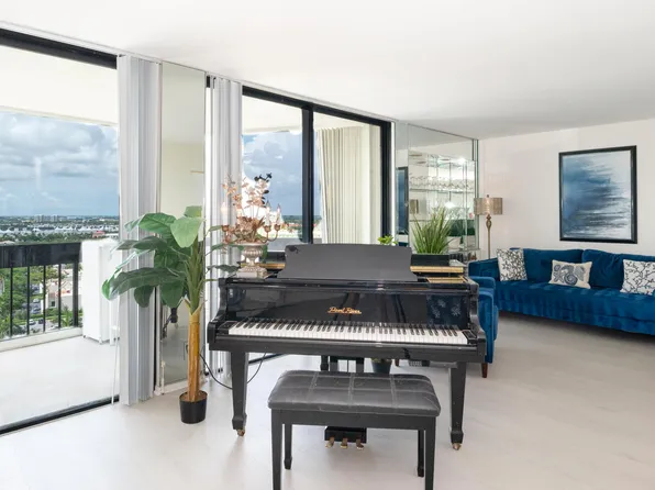 2000 Presidential Way #1606, West Palm Beach, FL 33401