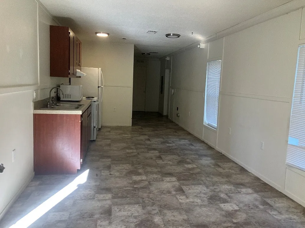 2 bed, $1,250 — Photo 1