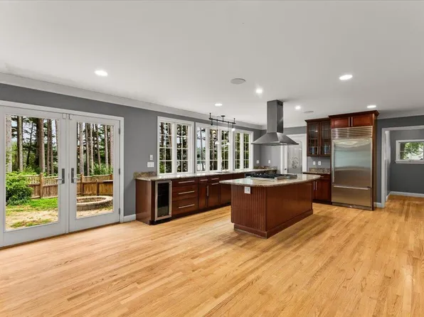 22 Red Pine Lane, Wareham, MA 02571