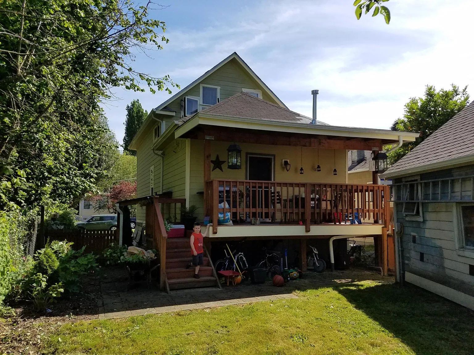 3 bed, 1300 sqft, $3,600 — Photo 1