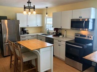 988 Prindle Rd, Charlotte, VT 05445