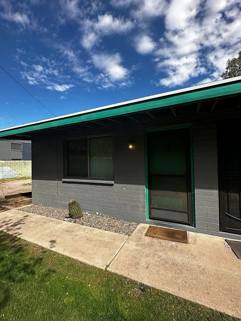 1032 S. Mariana St. — Photo 4