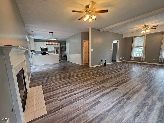 4th image of 2130 Russet Ct