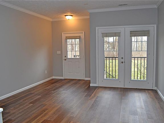 3rd image of 1062 Reserve Way #1062