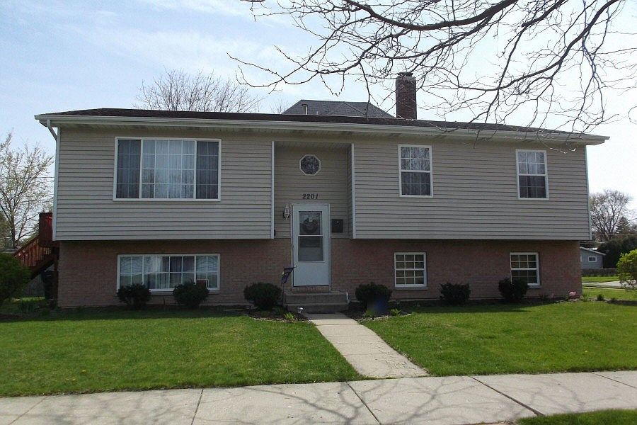 1st image of 2201 Ezra Ave