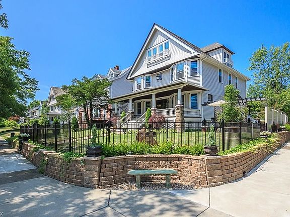 2nd image of 1210 W Clifton Blvd