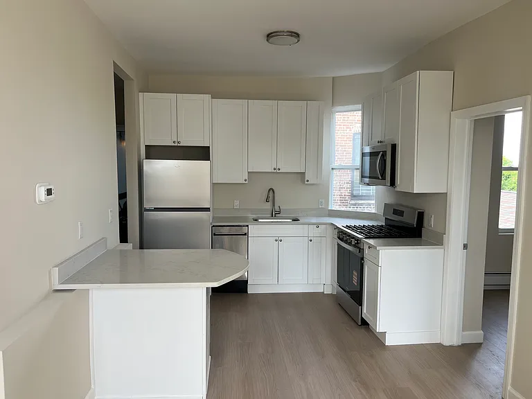 20 63rd St #1 — Photo 4