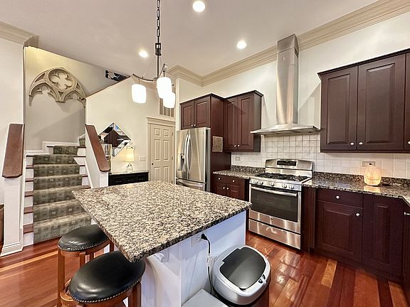 3rd image of 3806 N Ashland Ave #2F