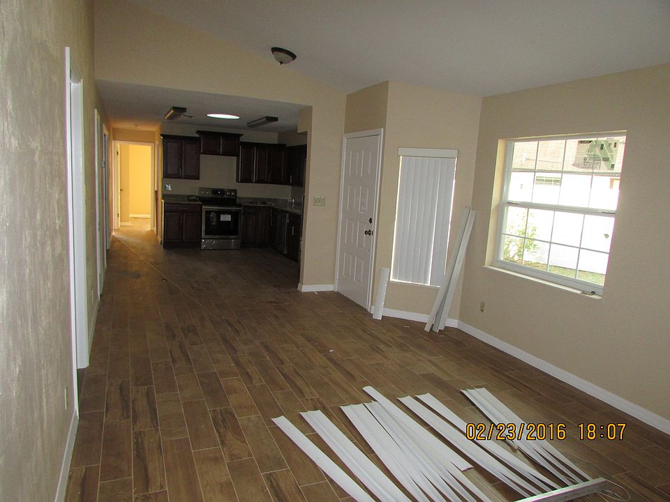 1st image of 892 Stonybrook Cir