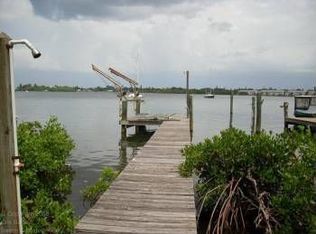 360 Ling A Mor Ter S, Saint Petersburg, FL 33705