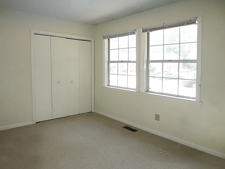 138 Marlowe Ct — Photo 10