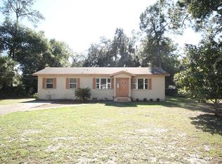 9 Lake Dr, Debary, FL 32713