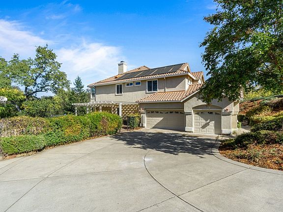 2nd image of 3489 Brittany Way