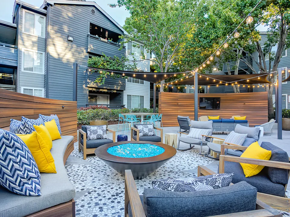 Rotunda Patio with Fire Pits