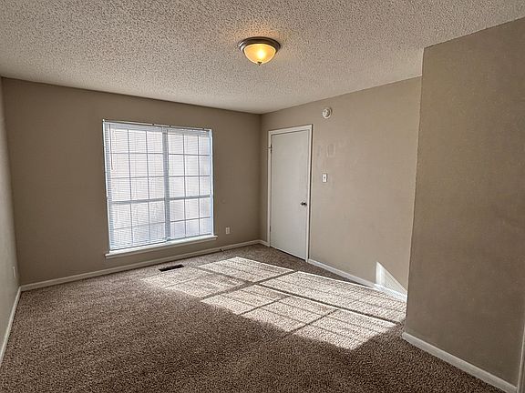 4th image of 4509 Valley Brook Dr