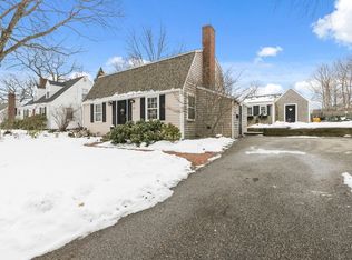 24 Sycamore Ln, Hingham, MA 02043