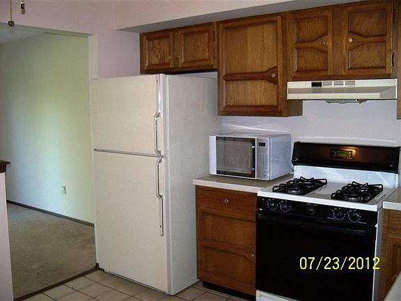 4th image of 8416 Fairbanks St APT 6E