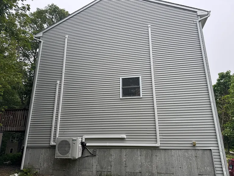 15 Hillcrest St #A — Photo 4
