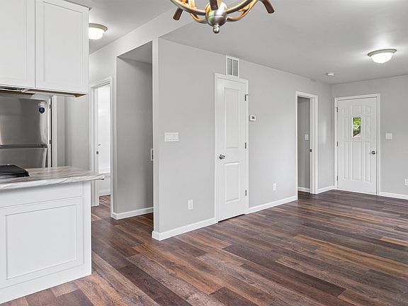 5th image of 506 S Brown St