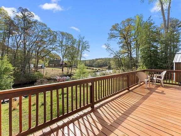 5th image of 187 Dogwood Dr