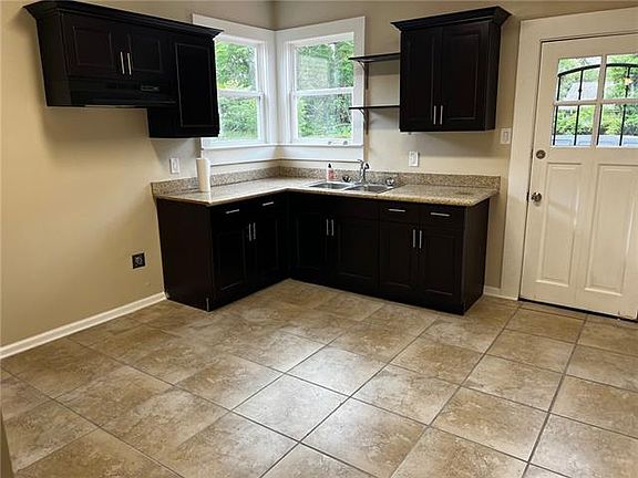 4th image of 5146 Lafaye St