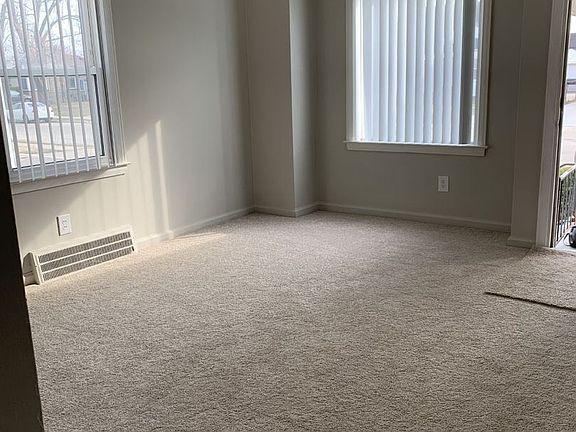 3rd image of 22473 Lambrecht Ave