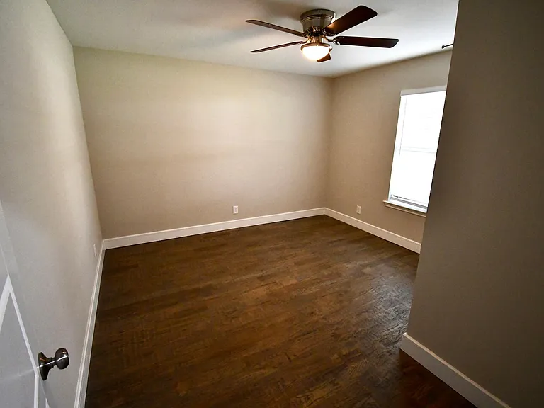 1204 Jeffery Trl — Photo 19