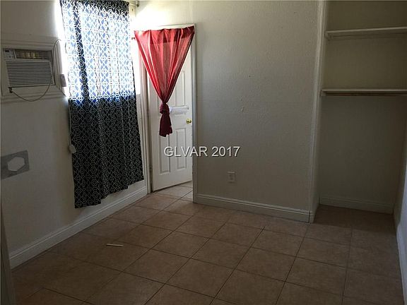 5th image of 3711 Redwood St #0