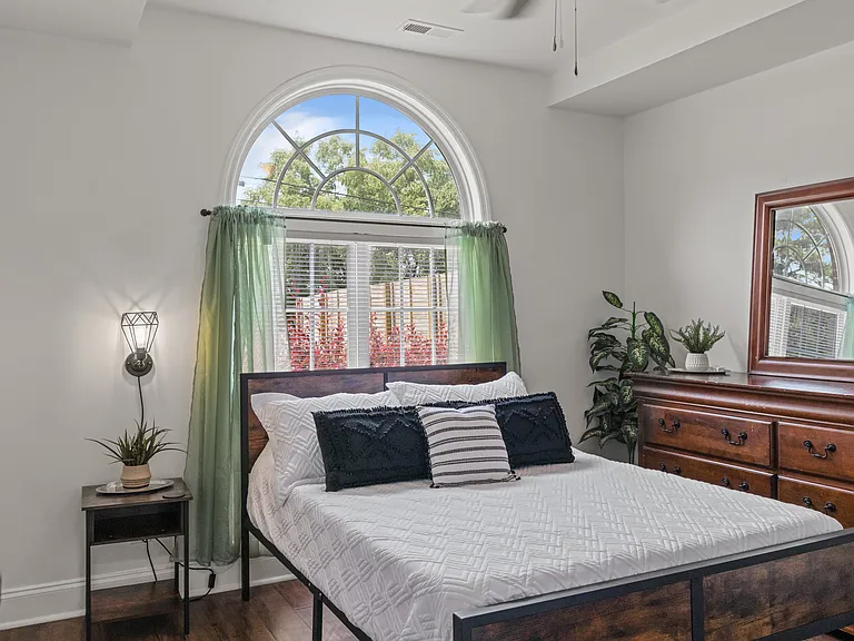 High density mattress for a perfect night's sleep.
