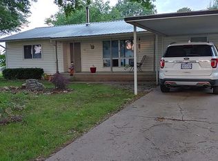 108 N Osage St, Grove, OK 74344