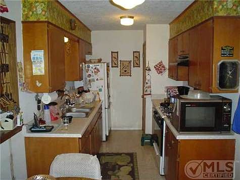 2nd image of 5848 Laramie Cir