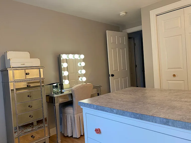 2nd Fl BR/Walk-in