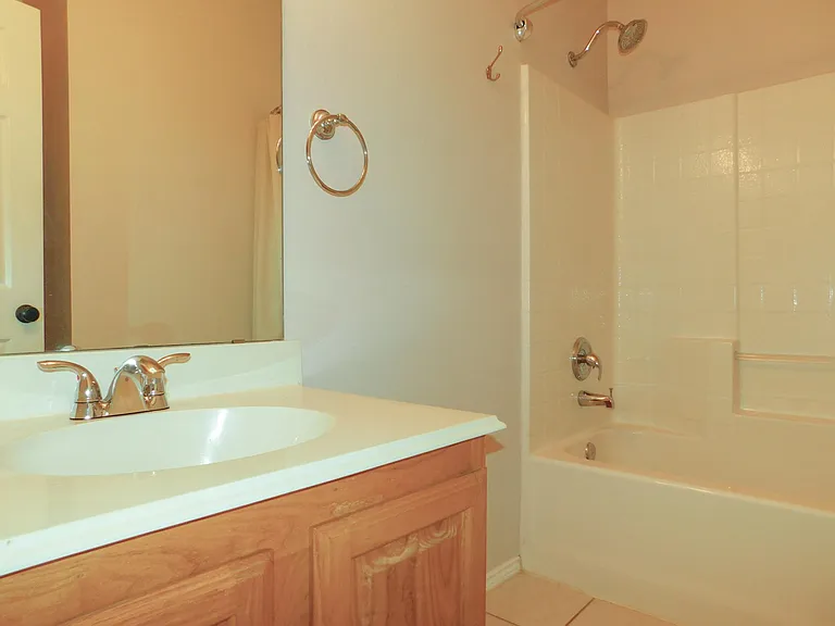 7917 Seven Oaks Ln — Photo 28