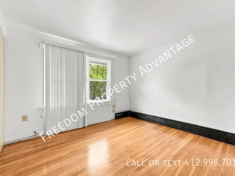 2523 Park Hill Dr — Photo 15