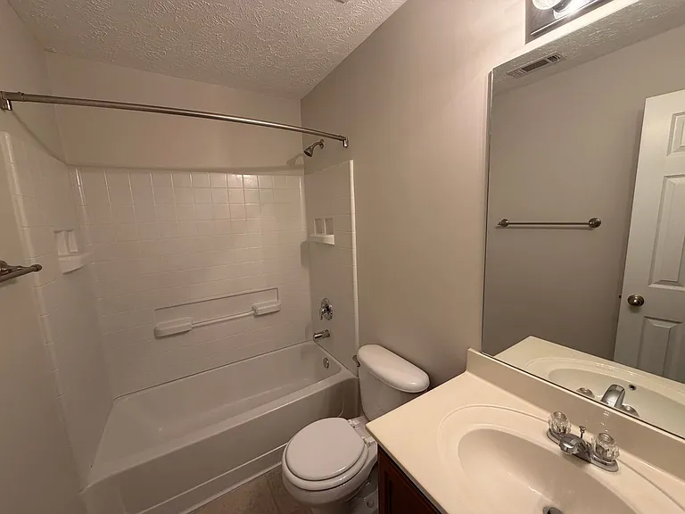 8115 Valley Oak Dr — Photo 21