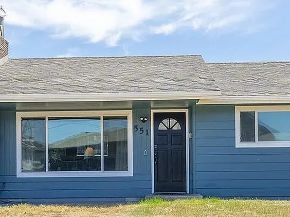 551 SW 3rd St, Newport, OR 97365