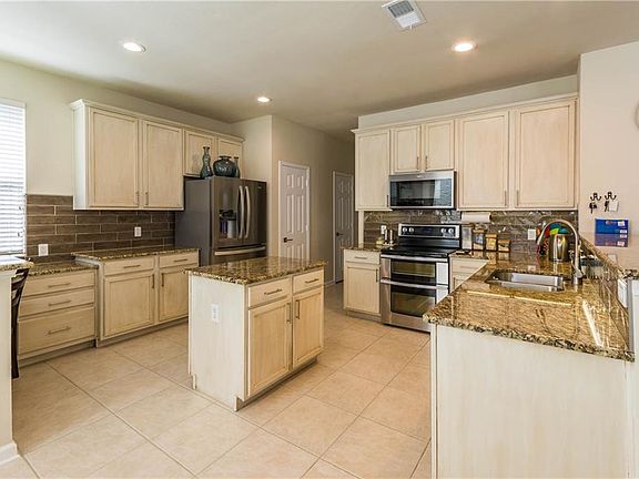 3rd image of 5413 Crystal Ct