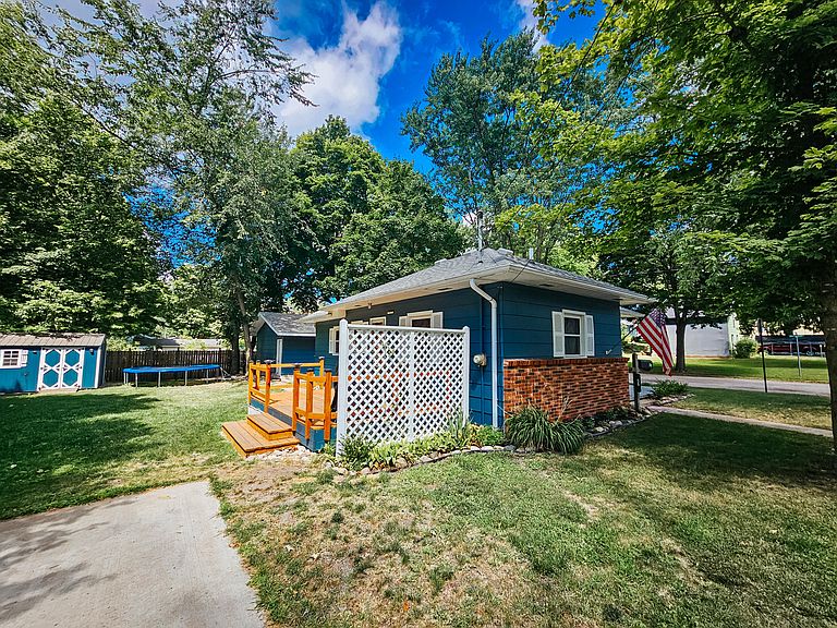 Listing photo 5