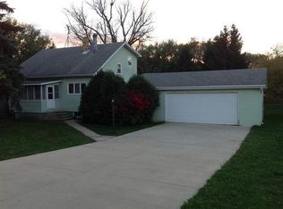 301 Marengo Rd, Harvard, IL 60033