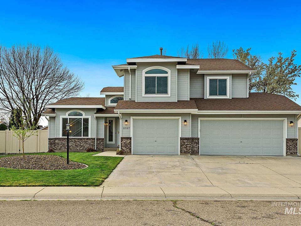 1st image of 11937 W Longfellow Dr