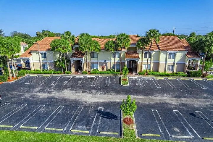 815 W Boynton Beach Blvd #12-106 — Photo 41