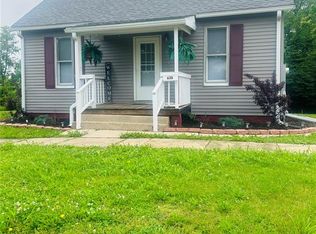 638 S 5th St, Vandalia, IL 62471