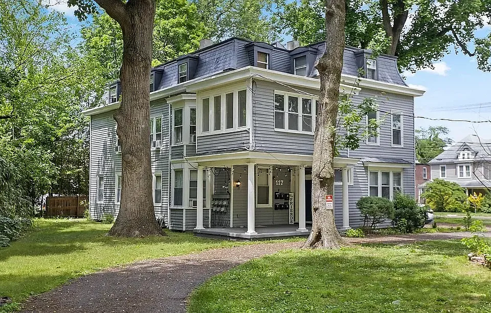 118 E Walnut Ave #F