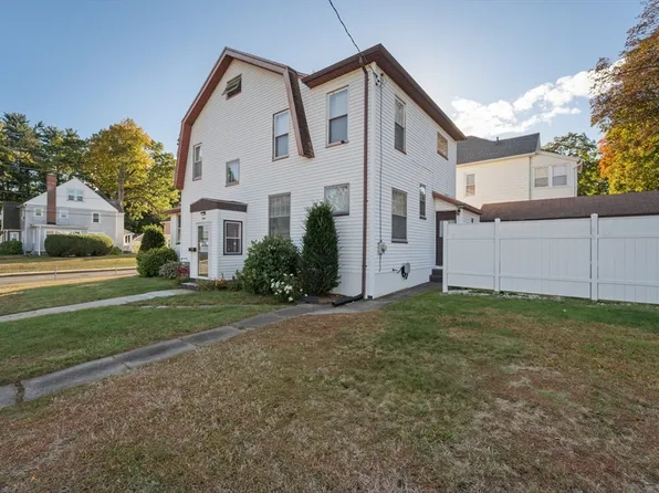 15 Chapman Ave, Holyoke, MA 01040