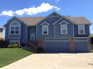 11049 N Belleview Ave, Kansas City, MO 64155