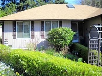 1st image of 1036 NE Regal Ct