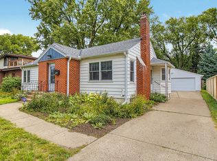 1796 Holton St, Falcon Heights, MN 55113