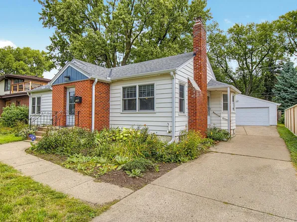 1796 Holton St, Falcon Heights, MN 55113