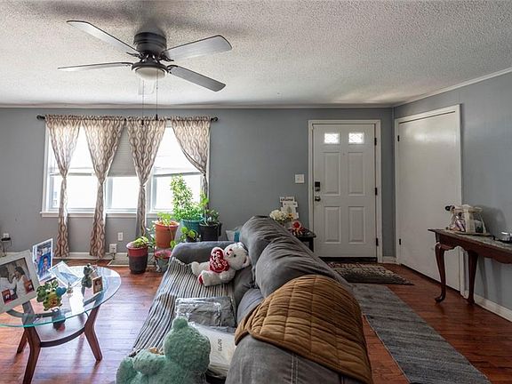 5th image of 6046 Edith Ave