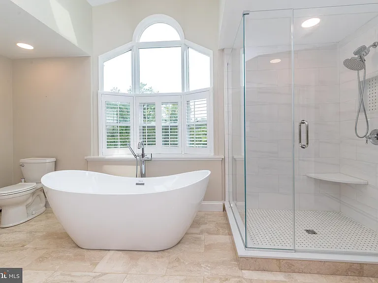 38 Chestnut Valley Dr — Photo 23